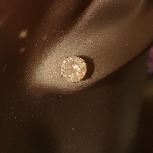 SOLD! Genuine Diamonds Earrings Set in 14kt WG - Picture 6 of 9